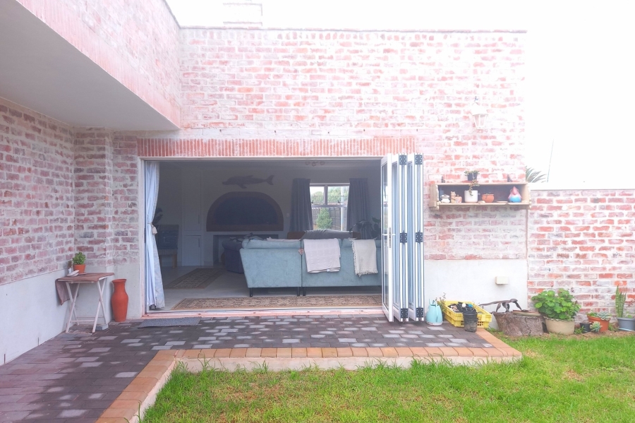 3 Bedroom Property for Sale in Bluewater Bay Western Cape